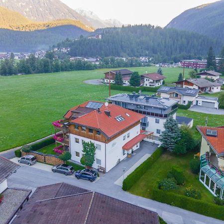 Ferienwohnungen Vier Jahreszeiten Längenfeld Extérieur photo