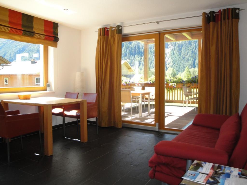 Ferienwohnungen Vier Jahreszeiten Längenfeld Chambre photo